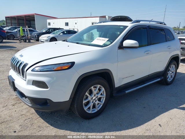 1C4PJMCS2HW606229 Jeep Cherokee Latitude 4x4