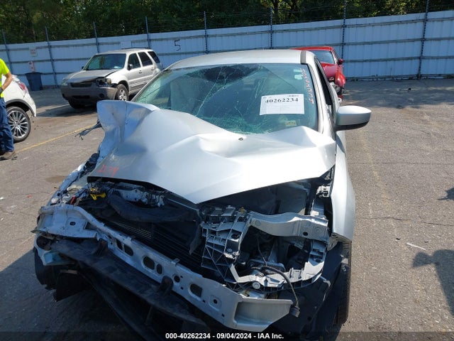 Ford FOCUS SE 2018 1FADP3F25JL250430 Image 12