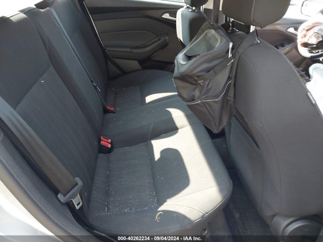 Ford FOCUS SE 2018 1FADP3F25JL250430 Image 8
