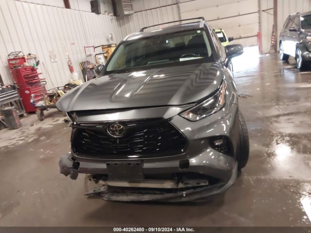 5TDGZRBH2NS562370 Toyota Highlander Xle