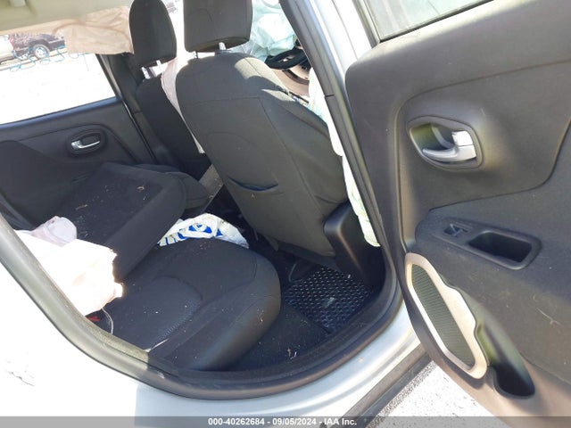 ZACCJBBH3HPG10053 Jeep Renegade Latitude 4x4