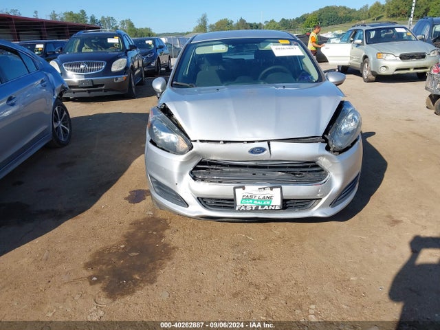 Ford FIESTA SE 2019 3FADP4EJ7KM102617 Image 12