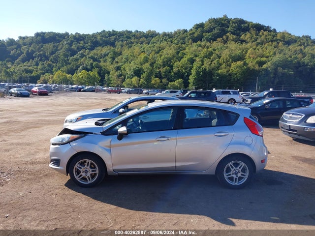 Ford FIESTA SE 2019 3FADP4EJ7KM102617 Image 14