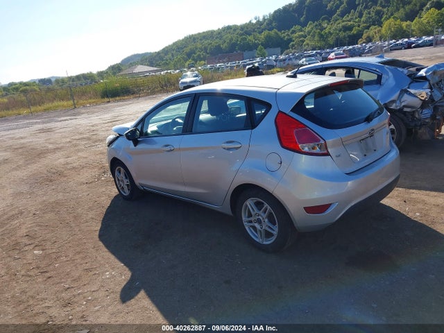 Ford FIESTA SE 2019 3FADP4EJ7KM102617 Image 3