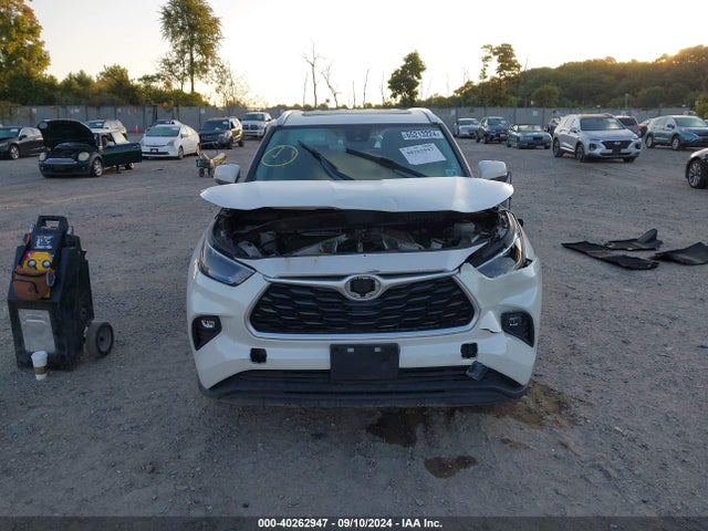 5TDGZRBH7MS065281 Toyota Highlander Xle