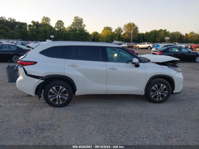 5TDGZRBH7MS065281 Toyota Highlander Xle