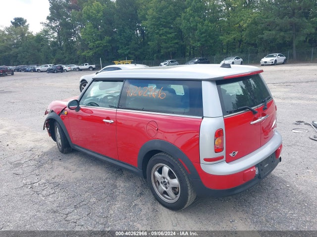 2009 MINI COOPER CLUBMAN WMWML33599TX34615 Photo 2
