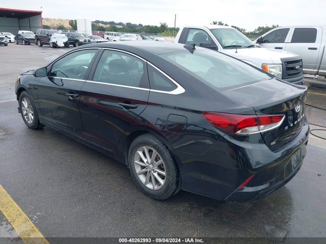 Hyundai SONATA SE 2019 5NPE24AF1KH776721 Image 3