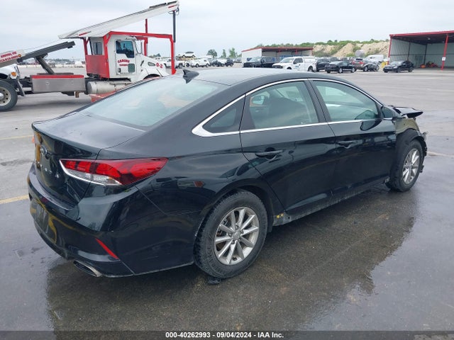 Hyundai SONATA SE 2019 5NPE24AF1KH776721 Image 4