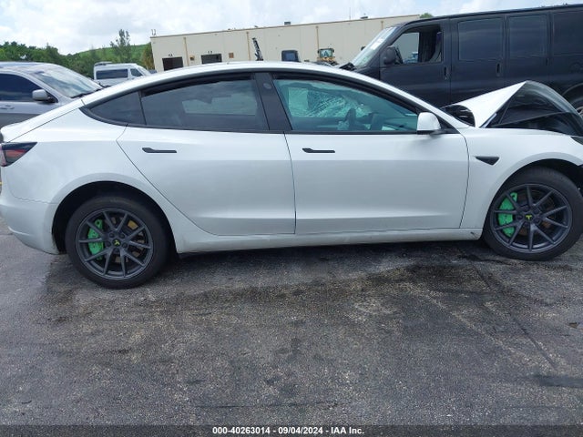 Tesla Model 3 Rear-wheel Drive 2023 5YJ3E1EAXPF424769 Image 13