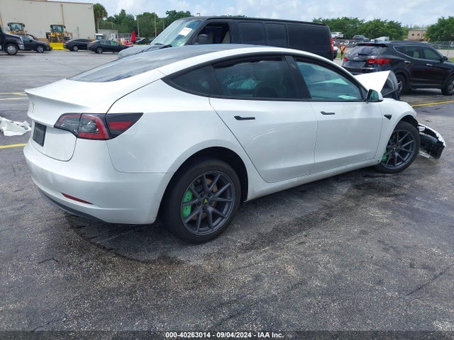 2023 TESLA MODEL 3 5YJ3E1EAXPF424769 Photo 3