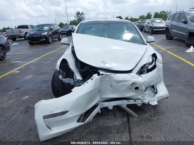 2023 TESLA MODEL 3 5YJ3E1EAXPF424769 Photo 5