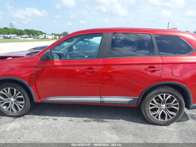 JA4AD2A31HZ032826 Mitsubishi Outlander Es
