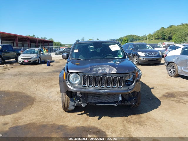 ZACCJBBB5JPH16506 Jeep Renegade Latitude 4x4