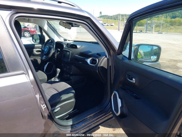 ZACCJBBB5JPH16506 Jeep Renegade Latitude 4x4