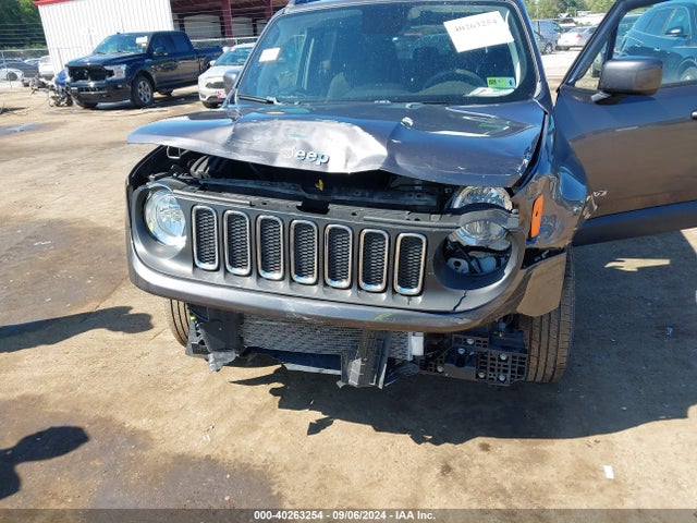 ZACCJBBB5JPH16506 Jeep Renegade Latitude 4x4