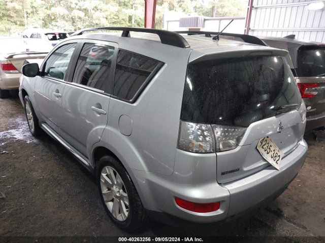 2011 MITSUBISHI OUTLANDER JA4JT3AW5BU019715 Photo 2