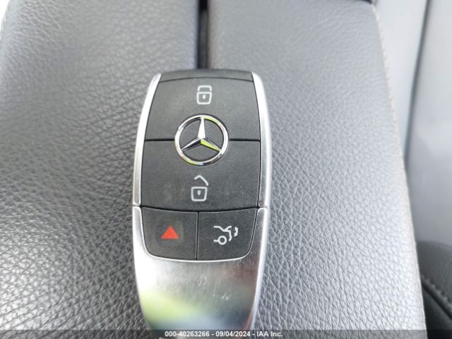 WDD3G4FB7KW022642 Mercedes-Benz A 220 4matic