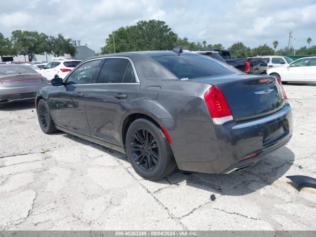 2C3CCAAG6JH120215 Chrysler 300 Touring L