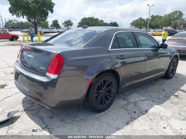 2C3CCAAG6JH120215 Chrysler 300 Touring L