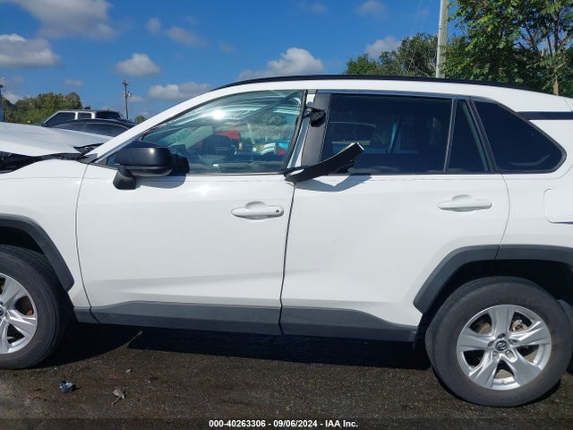 Toyota RAV4 LE 2021 2T3H1RFV6MC113350 Image 14