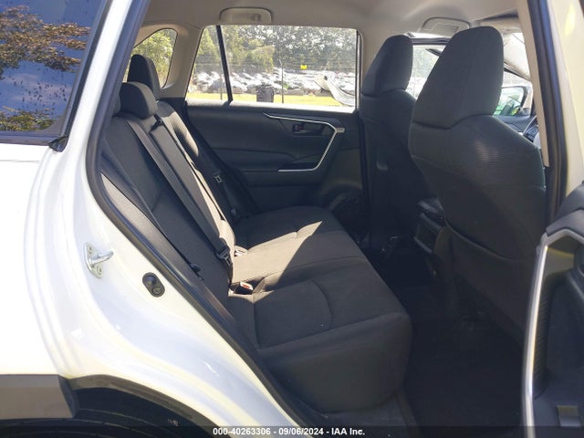 Toyota RAV4 LE 2021 2T3H1RFV6MC113350 Image 8