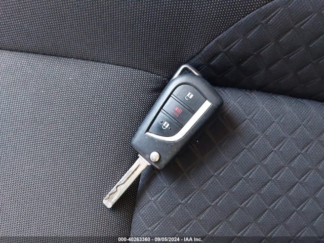Toyota C-HR LE 2020 NMTKHMBX3LR115789 Image 11