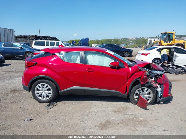 Toyota C-HR LE 2020 NMTKHMBX3LR115789 Image 13