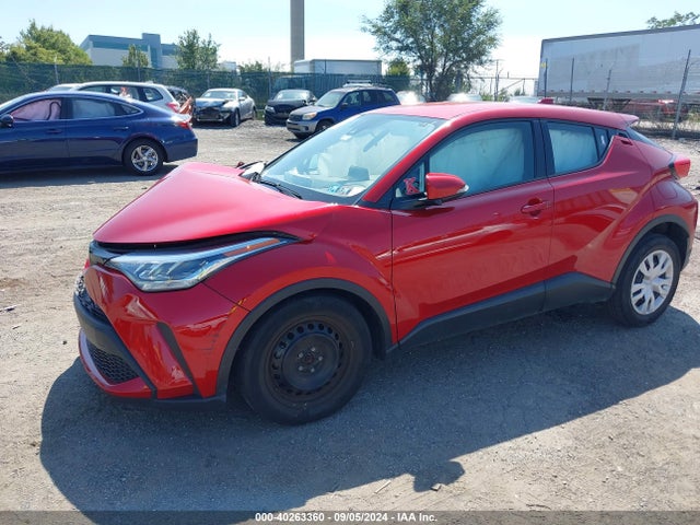 Toyota C-HR LE 2020 NMTKHMBX3LR115789 Image 2