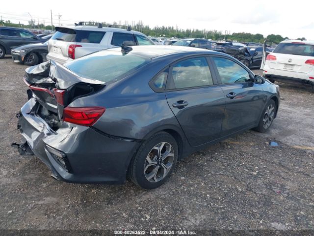 3KPF24AD7ME295835 KIA Forte Lxs
