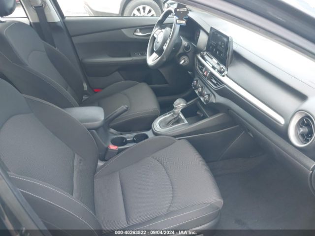 3KPF24AD7ME295835 KIA Forte Lxs