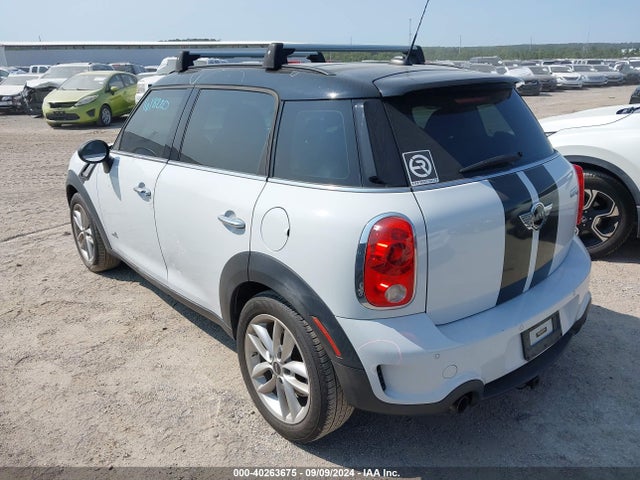 2014 MINI COUNTRYMAN WMWZC5C59EWP40182 Photo 2