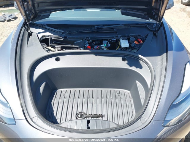 2023 TESLA MODEL 3 5YJ3E1EB5PF700106 Photo 9