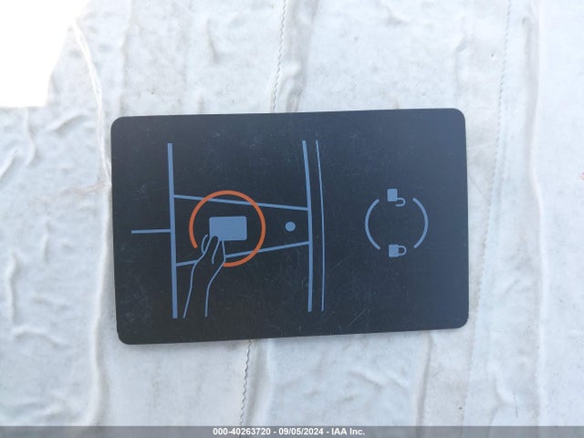 2023 TESLA MODEL 3 5YJ3E1EB5PF700106 Photo 10