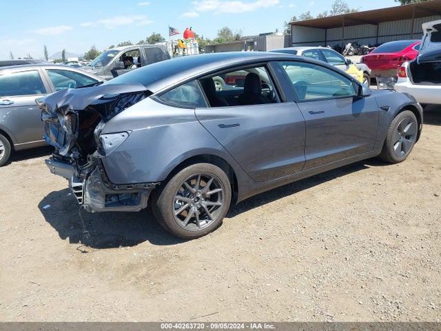 2023 TESLA MODEL 3 5YJ3E1EB5PF700106 Photo 3