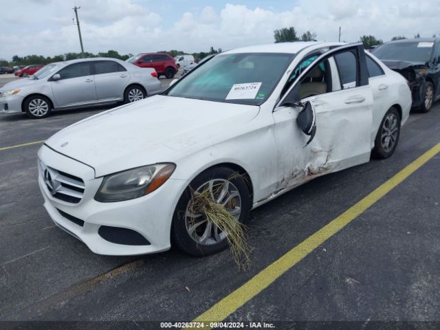 55SWF4JB5HU180233 Mercedes-Benz C 300 Luxury/sport