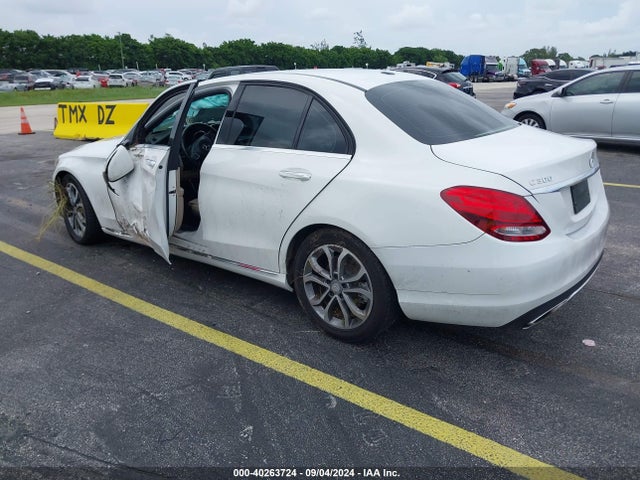 55SWF4JB5HU180233 Mercedes-Benz C 300 Luxury/sport