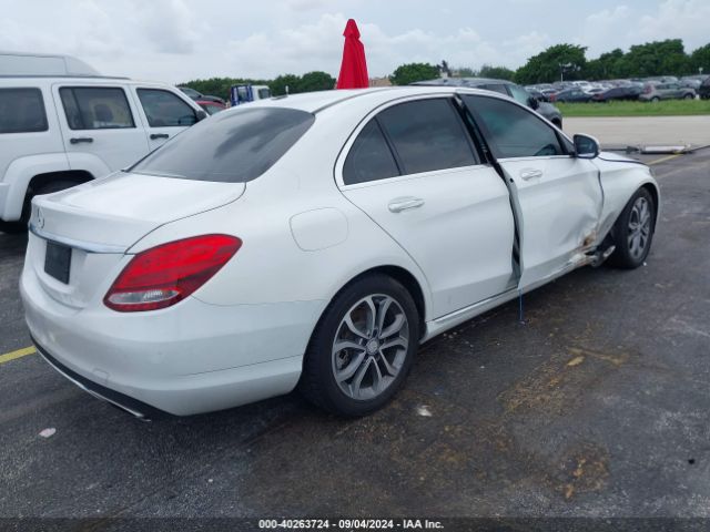 55SWF4JB5HU180233 Mercedes-Benz C 300 Luxury/sport