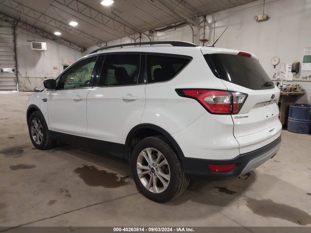 Ford ESCAPE SE 2018 1FMCU9GD8JUB28913 Image 3