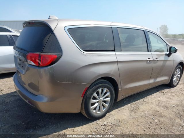 2C4RC1DG4HR654223 Chrysler Pacifica Touring