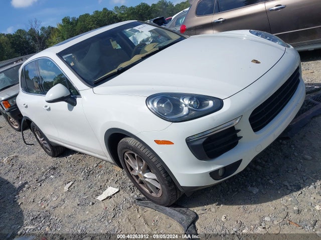 2016 PORSCHE CAYENNE WP1AA2A23GKA14436 Photo 0