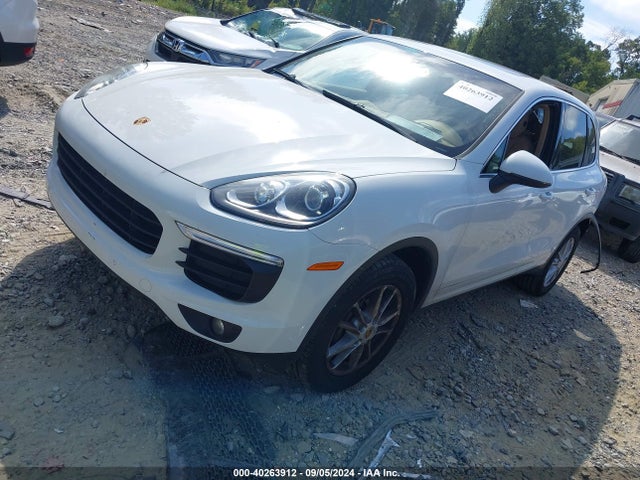 2016 PORSCHE CAYENNE WP1AA2A23GKA14436 Photo 1