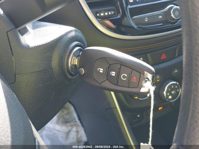 KL7CJPSB8MB321521 Chevrolet Trax Awd Lt