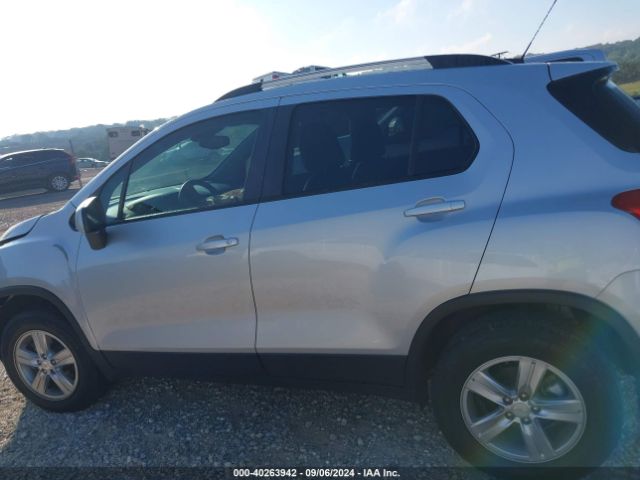 KL7CJPSB8MB321521 Chevrolet Trax Awd Lt