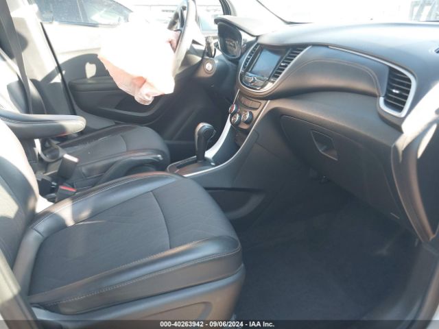 KL7CJPSB8MB321521 Chevrolet Trax Awd Lt