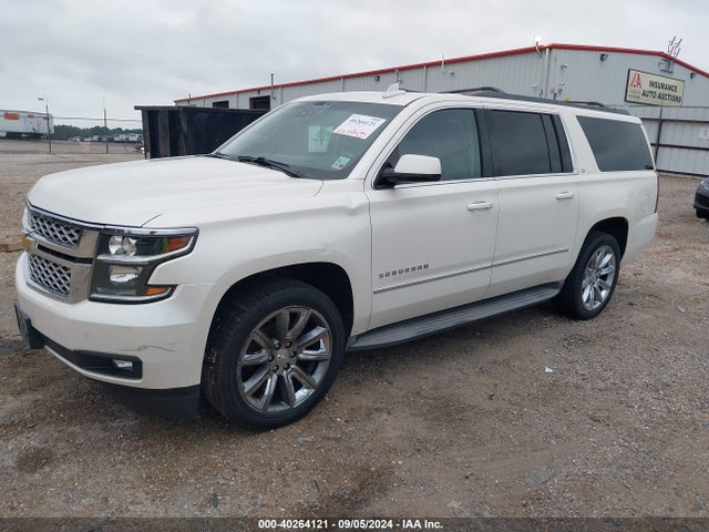 Chevrolet Suburban 1500 Lt 2015 1GNSCJKC5FR561500 Image 2