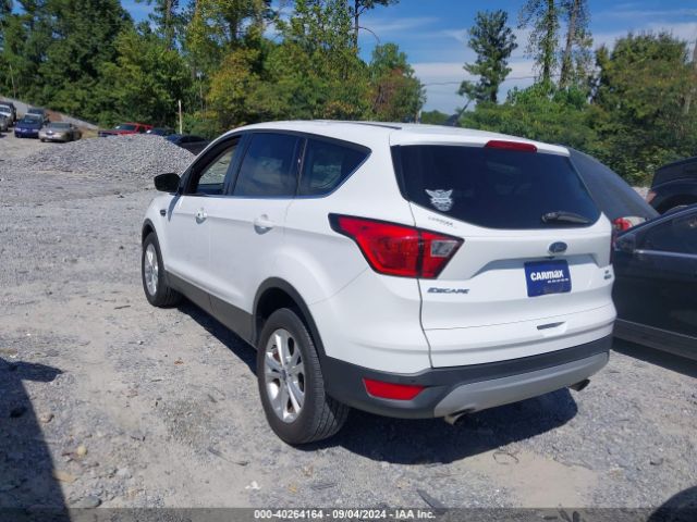 2019 FORD ESCAPE 1FMCU0GD8KUB11395 Photo 2