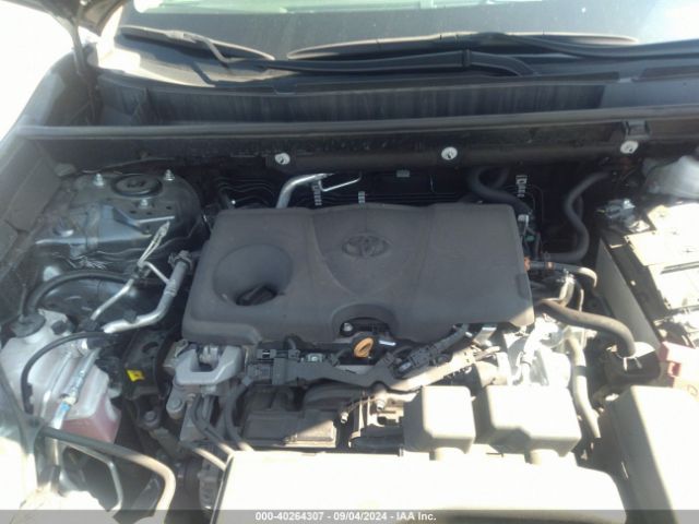 2T3F1RFV5NC318974 Toyota RAV4 LE