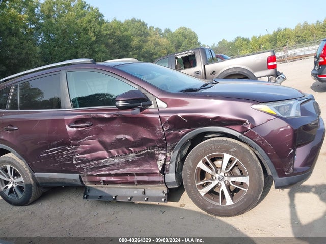 Toyota Rav4 Xle 2017 2T3RFREV5HW563745 Image 6
