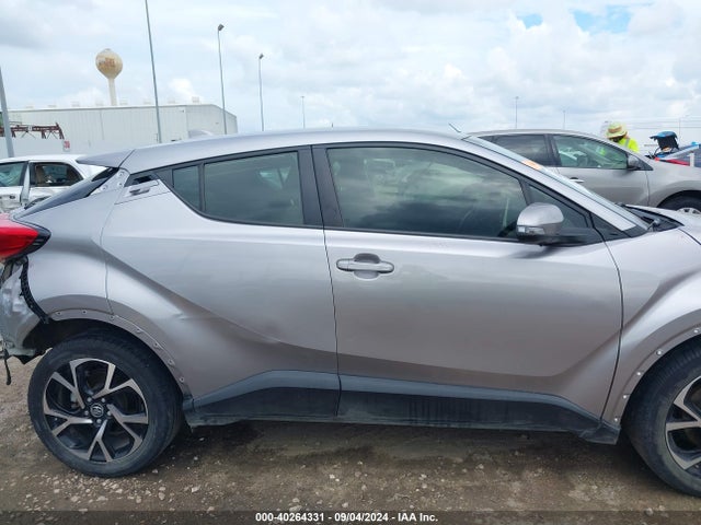 Toyota C-HR XLE 2019 JTNKHMBX5K1057239 Image 14